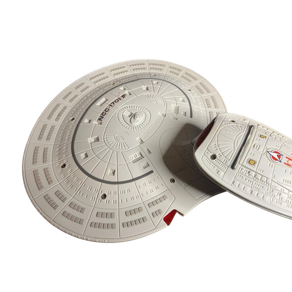 Playmates NCC-1701-D USS Enterprise Next Generaton Starship 1992 Parts Display - Picture 3 of 7